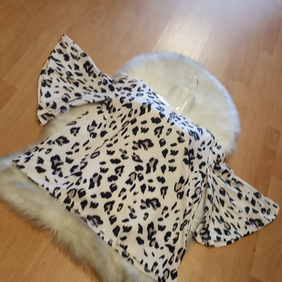 Tickled Teal Animal Print Knit Top - Picture 9 of 13